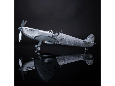 Supermarine Spitfire Mk Ixc En398 - image 12