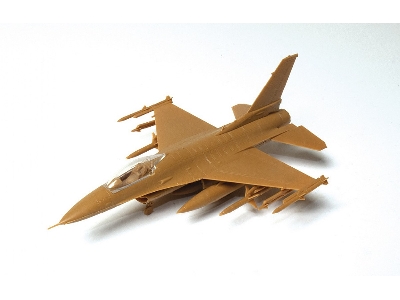  Lockheed Martin F-16 - US Multirole Tactical Fighter - image 3