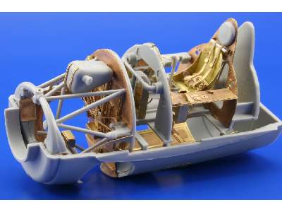 F4F-3 engine and undercarr.  1/48 - Hobby Boss - image 3
