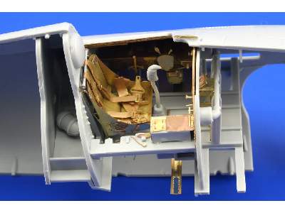 F4F-3 interior S. A. 1/32 - Trumpeter - image 6