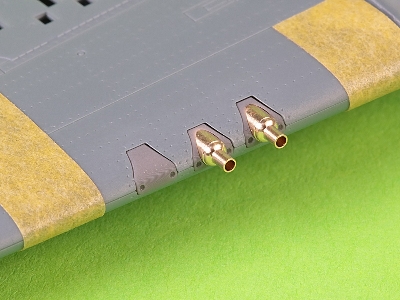 Curtiss P-40 L, N Early - 4 X Browning .50 Blast Tubes With Adapter & Gunsight & Pitot Tube (For Eduard) - image 5
