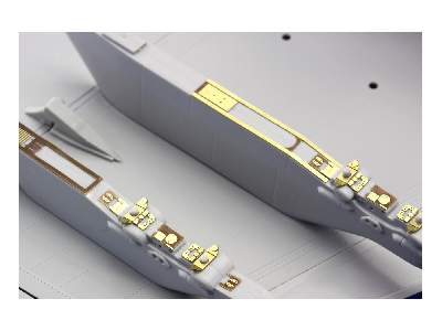 F/ A-18E armament 1/32 - Trumpeter - image 5