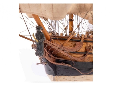 Royal Fortune - pirate ship - image 9