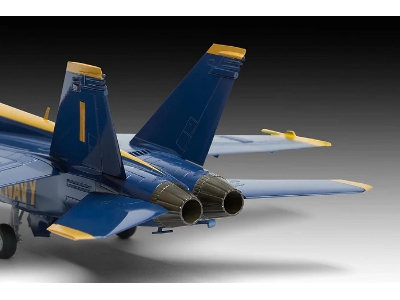 Boeing F/A-18 E Super Hornet & Grumman F6f-5 Hellcat - Blue Angels 80 Years - image 4
