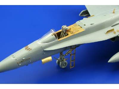 F/ A-18C S. A. 1/72 - Academy Minicraft - image 2