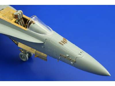 F/ A-18C S. A. 1/72 - Academy Minicraft - image 9