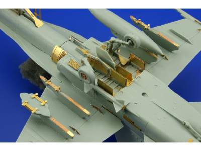 F/ A-18C S. A. 1/72 - Academy Minicraft - image 14