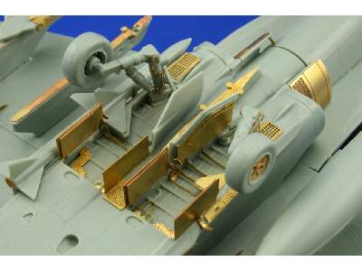 F/ A-18C S. A. 1/72 - Academy Minicraft - image 15