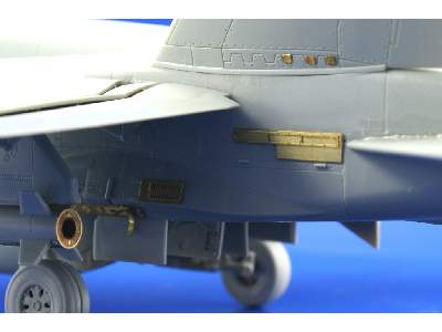 F/ A-18D exterior 1/48 - Hobby Boss - image 11