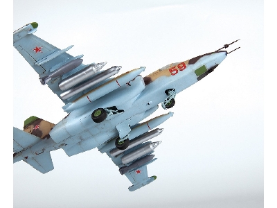 Sukhoi Su-25 Frogfoot - image 4