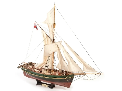 Gjøa Model Ship: Amundsen's Arctic Vessel - image 2