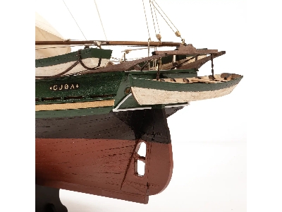 Gjøa Model Ship: Amundsen's Arctic Vessel - image 7