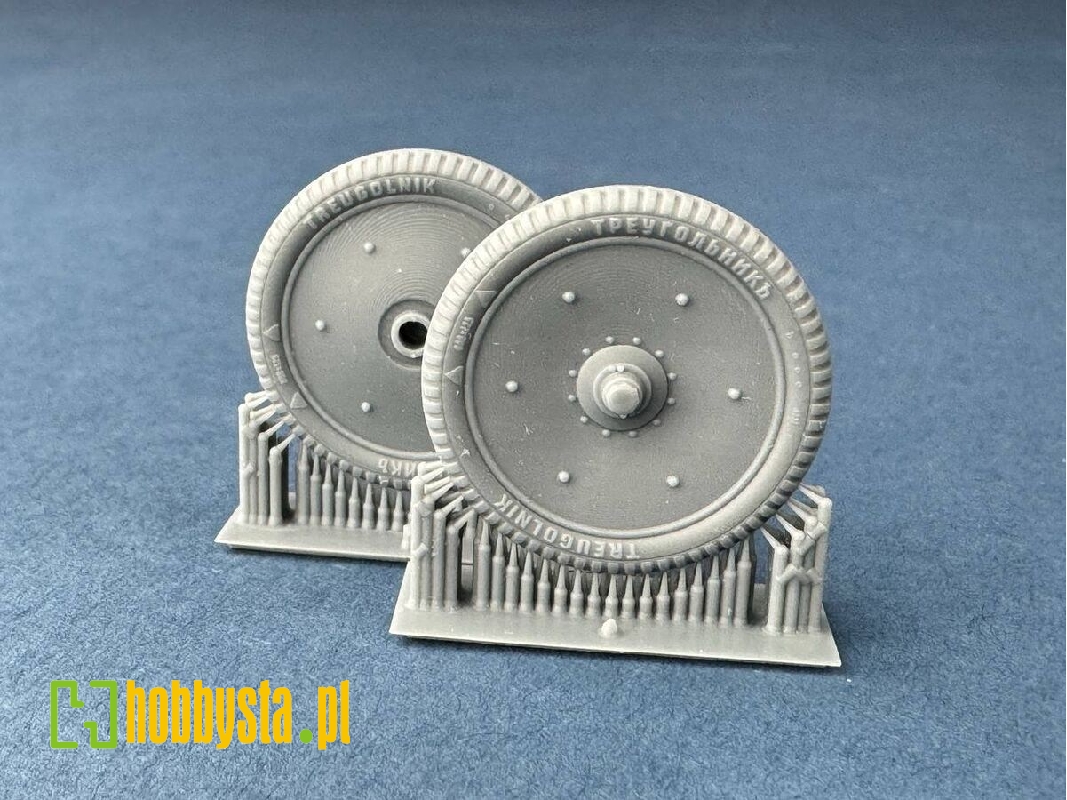 Front Treugolnik "elka" Herringbone Tires (3d-printed) - image 1
