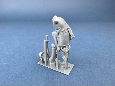 Machine Gun Corps Rider Starting The Motorcycle (3d-printed) - image 6