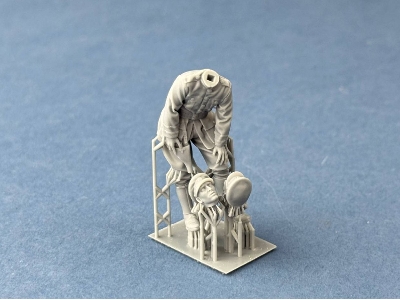 Irish Free State Soldier Peeking From Cover (1 Figure / 3d-printed) - image 2