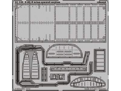 F-8E/ J wing central section 1/32 - Trumpeter - image 1