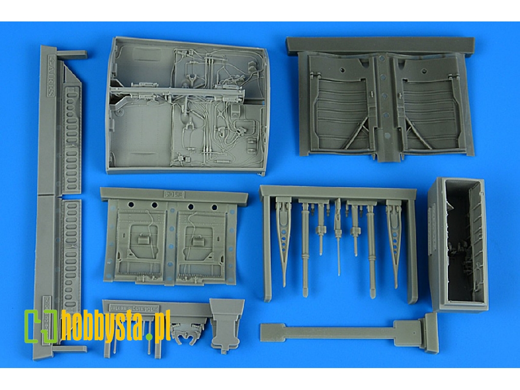 Lockheed F-104 A/C Starfighter - Wheel Bay (For Italeri Kits) - image 1