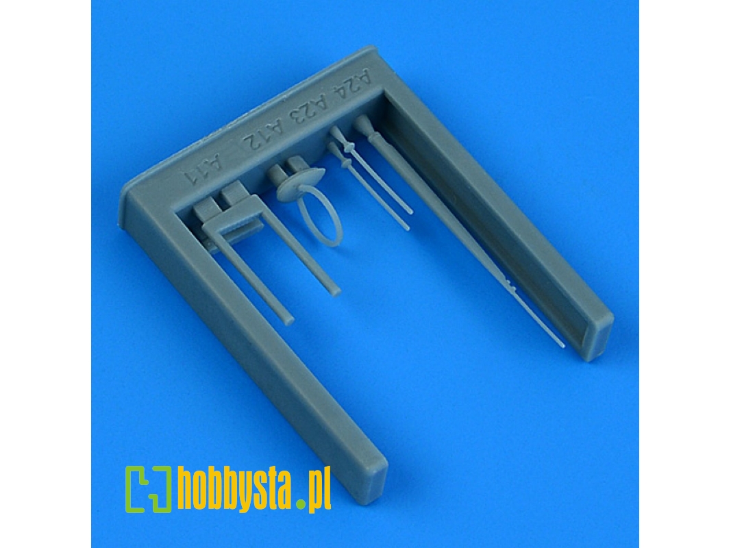 Focke Wulf Fw-190 D-9 - Antennas And Step (For Miniart Kits) - image 1