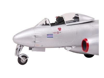 Gloster Meteor F.8 - image 5