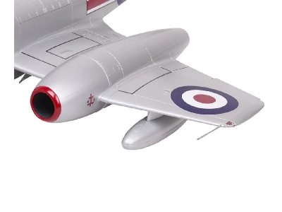 Gloster Meteor F.8 - image 6