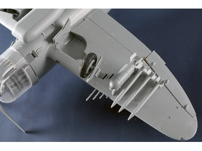 Republic P-47 D Thunderbolt Razorback - image 4