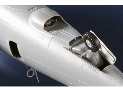 Republic P-47 D Thunderbolt Razorback - image 6