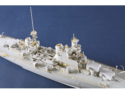Italian Heavy Cruiser Pola - image 17