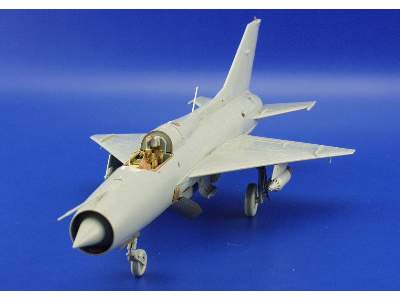 MiG-21PF 1/48 - Academy Minicraft - - image 7