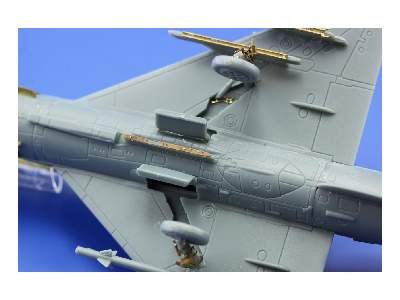 MiG-21SMT 1/144 - Eduard - image 8