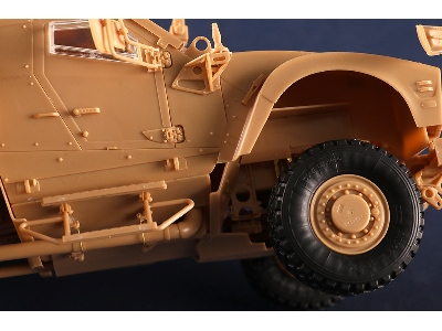 M-ATV Cargo Carrier - image 13