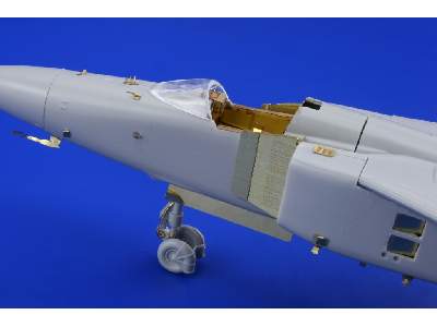 MiG-23 Flogger exterior 1/48 - Italeri - image 5