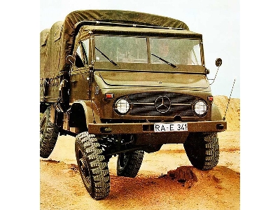 Unimog S 404 Truck With Folding Cab Top - image 6
