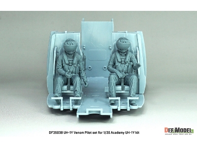 Usmc Uh-1y Venom - 3d-printed Pilot Set (2 Figures / For Academy Kits) - image 2