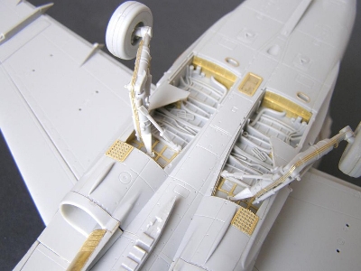 Mcdonnell-douglas F/A-18 C Hornet - Landing Gear (Designed To Be Used With Hobby Boss Kits) - image 12