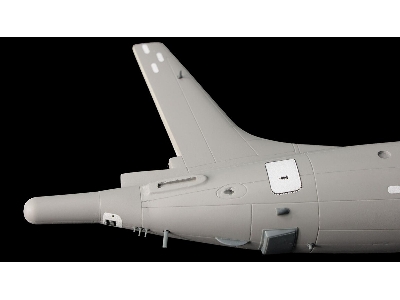 Ilyushin Il-18, Il-20 And Il-38 - Hatches And Exterior Panels (Amodel) - image 3