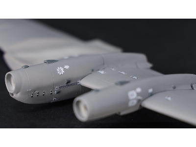 Ilyushin Il-18, Il-20 And Il-38 - Hatches And Exterior Panels (Amodel) - image 7