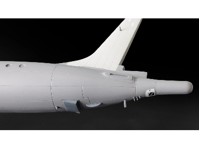 Ilyushin Il-18, Il-20 And Il-38 - Hatches And Exterior Panels (Amodel) - image 19