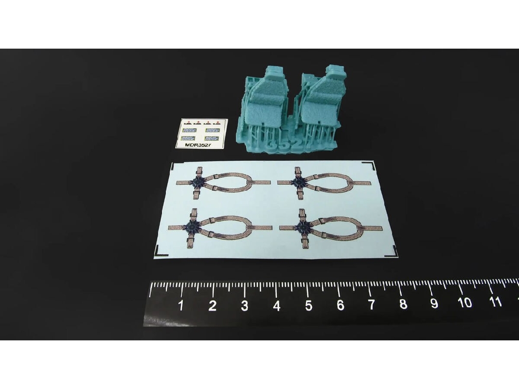 Sikorsky Uh-60 / Sh-60 And Mh-60 Early - 3d-printed Pilot Seats (For Academy / Kitty Hawk Models And Zimi Model Kits) - image 1