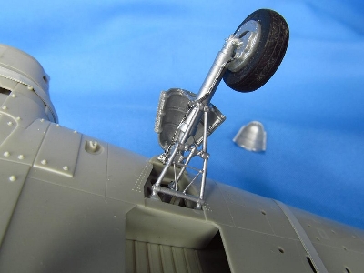 Douglas A-1 Skyraider - Landing Gears 3d-printed (For Tamiya Kits) - image 3