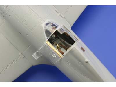 MC 200 interior S. A. 1/48 - Italeri - - image 3