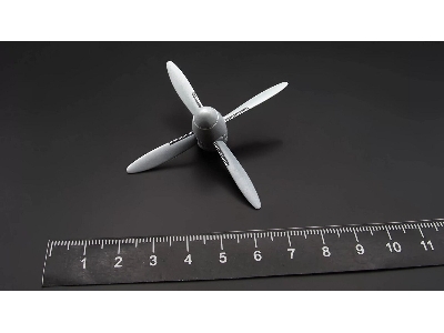 Av-68i Airscrew Late Type For Av-68i Four-blade Airscrew - image 2