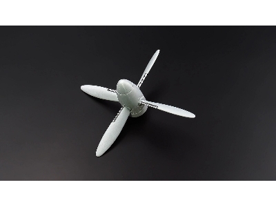 Av-68i Airscrew Late Type For Av-68i Four-blade Airscrew - image 3