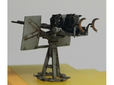 Twin 20 Mm Oerlikon Fixed Mount Guns - image 4