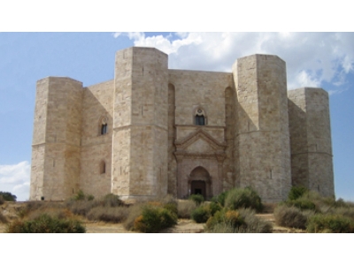 Zamek Castel Del Monte - image 3