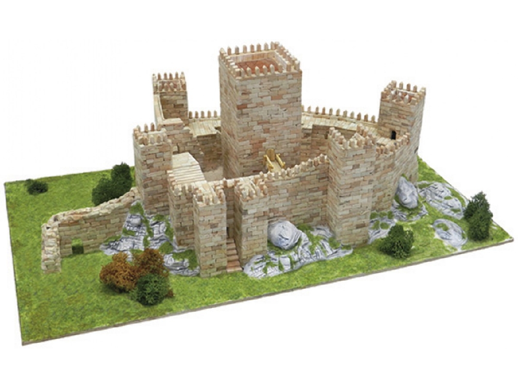 Castelo De Guimaraes - image 1