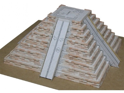 Step-pyramid Kukulcan In Chichen Itza - image 2
