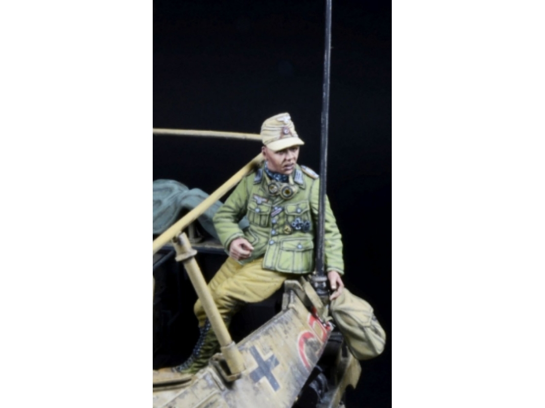 Afrikakorps Nco For Sdkfz 250/3 (1 Figure) - image 1