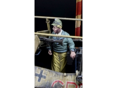 Afrikakorps Officer (1 Figure) - image 1