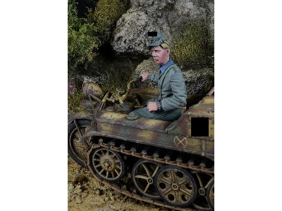 German Waffen Ss Prinz Eugen Mountain Division Kettenkrad Driver 1942-1945 (1 Figure) - image 2