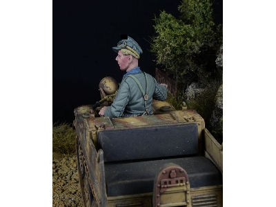 German Waffen Ss Prinz Eugen Mountain Division Kettenkrad Driver 1942-1945 (1 Figure) - image 4